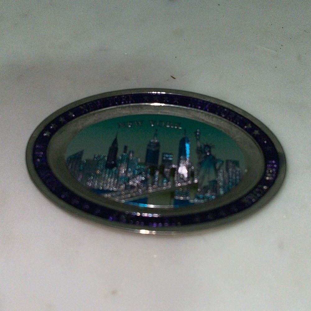 NWOT!!! Metal New York Magnet
